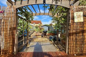 Rear Gardens- click for photo gallery